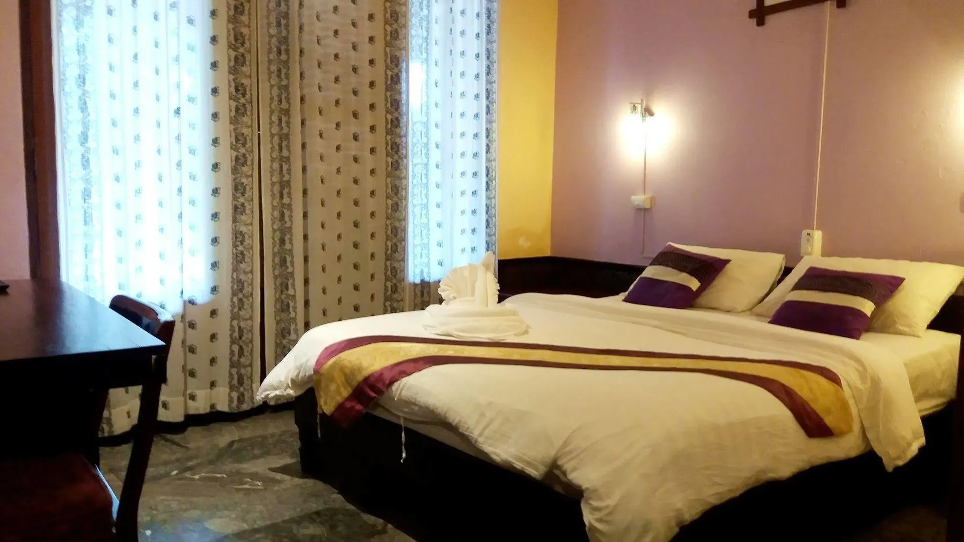 *** Hotel Saynamkhan River View Luang Prabang Laos